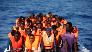 12.07.2017 - «Défendons l'Europe» : les identitaires dépêchent un navire contre l'immigration en Méditerranée