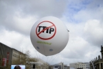 02.05.2016 - TAFTA : Greenpeace va jeter un pavé dans la mare 