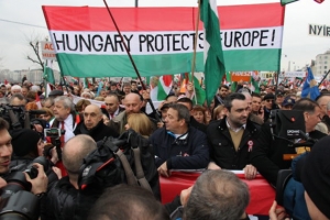 18.03.2018 - Viktor Orbán mobilise ses troupes pour la fête nationale de Hongrie sur le thème de la sauvegarde des nations européennes