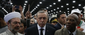 11.06.2016 - Vexé par l'accueil aux funérailles de Mohamed Ali, le président Recep Tayyip Erdogan rentre en Turquie