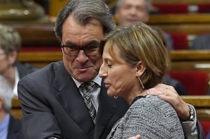 28.10.2015 - Espagne/Catalogne: le parlement catalan prêt à déclarer son indépendance, Madrid "mettra tout en œuvre" pour s'y opposer