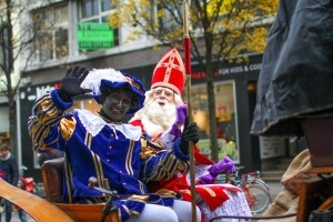 18.10.2014 - Pays-Bas : Zwarte Piet, père fouettard de Saint-Nicolas, provoque manifestations, pétitions et débats politiques