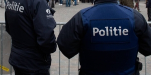 09.09.2016 - L'homme qui a agressé les deux policiers à Molenbeek devait quitter le territoire