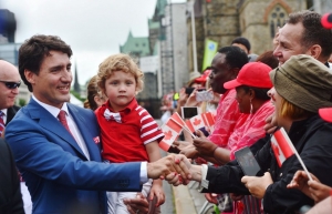 02.07.2017 - Fête du Canada: Trudeau a célébré la diversité, tout en reconnaissant des écueils