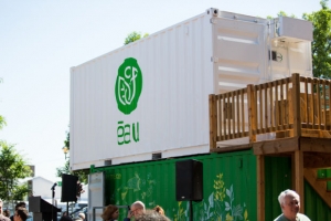 17.06.2016 - Une ferme verticale design ouvre ses portes à côté du Marché Jean-Talon