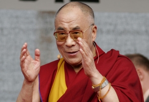 Le Dalaï-Lama critique la migration de masse et déclare : «Gardez l´Europe pour les Européens»