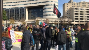 Gilets jaunes, acte 50 : appel national et manifestation avec les Chiliens à Paris
