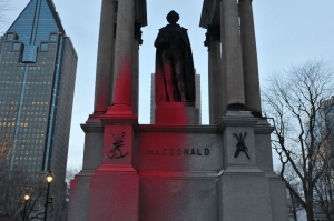 25.12.2018 - La statue de John A. Macdonald encore vandalisée