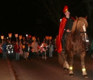 12.11.2015 - En Allemagne, la Saint Martin disparaît dans des écoles et devient la Fête des Lumières…