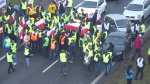14.12.2018 - Des Gilets Jaunes polonais bloquent une autoroute : un ministre vient négocier sur place