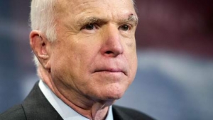 23.09.2017 - Dans le combat Obamacare, John McCain envoie Donald Trump au tapis