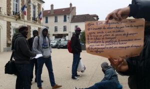 05.11.2015 - Des migrants dénoncent leurs conditions d’accueil à Champcueil