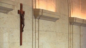 La Ville de Montréal va retirer le crucifix de la salle du conseil municipal pour le plus grand plaisir du réseau maçonnique