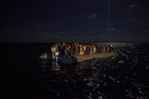 Le Haut-commissariat de l'ONU aux réfugiés exhorte les États à aider les capitaines de bateaux dans le débarquement de migrants