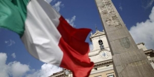 07.12.2014 - Standard & Poor's dégrade la note de l'Italie à un cran de la catégorie spéculative
