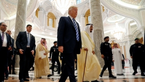 01.07.2018 - Contre l'Iran et le Venezuela, Trump obtient de Riyad une augmentation de la production de pétrole