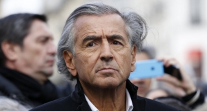 07.12.2018 - France : BHL assimile les Gilets jaunes au nazisme et appelle à soutenir Macron