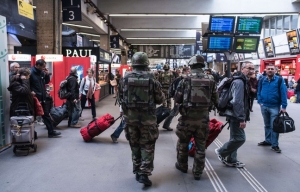 Attentats à Paris: « Les Français vont devoir sacrifier des libertés individuelles »