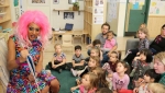 04.12.2018 - Une drag queen invitée dans une garderie