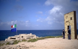 20.09.2017 - Italie : le maire de Lampedusa en a assez des migrants : il demande la fermeture du célèbre centre d’accueil
