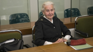 17.10.2017 - A 88 ans, «Mamie nazie» condamnée à six mois de prison pour négationnisme par la justice allemande