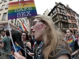 28.06.2015 - France, Gay Pride : les lesbiennes en quête de visibilité