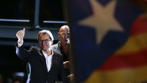 01.10.2015 - Le président catalan convoqué pour désobéissance civile