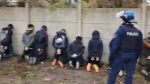 08.12.2018 - France : des dizaines d'étudiants agenouillés, mains sur la tête, lors de leur interpellation