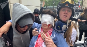 Rassemblements de Gilets jaunes sur les Champs-Élysées pendant la fête nationale française : arrestations et blessures