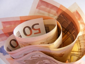 24.10.2014 - Des grandes banques internationales ont commencé à facturer des intérêts sur les dépôts en euros de leurs clients