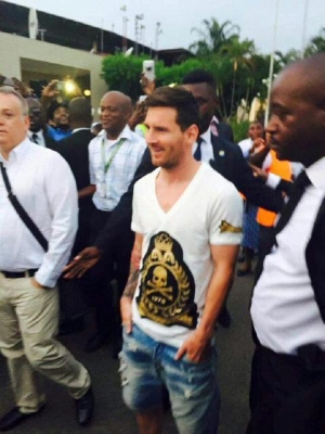 20.07.2015 - Après le Mur des Lamentations, Messi au Gabon