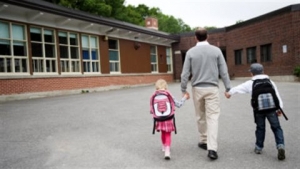 03.12.2014 - Le ministre Bolduc pourrait hausser les tarifs des services de garde en milieu scolaire