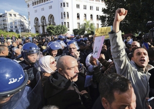 05.01.2017 - Algérie. L’austérité, la corruption et l’injustice sociale font déborder la colère