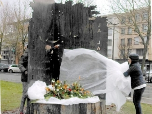 Un « arbre » de la laïcité en béton et acier pour tenter de mieux résister à l’anti-maçonnisme en France