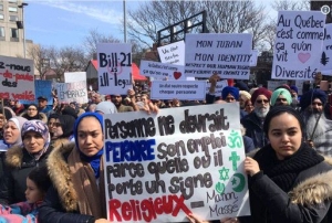 «Le Québec, ce n’est pas la France»: une marche contre la loi sur la laïcité à Montréal