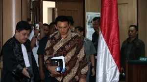 11.05.2017 - Akok, l’ex-gouverneur chrétien de Jakarta condamné à 2 ans de prison pour blasphème contre l’islam