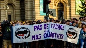 27.11.2017 - Paris : après la manifestation, un identitaire poursuivi et 14 antifas relâchés