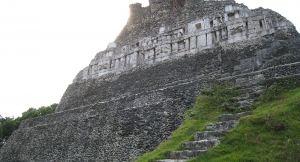 02.08.2016 - Découverte du siècle: le tombeau d'un souverain maya retrouvé