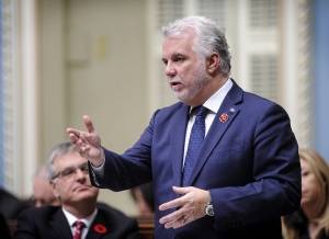 23.11.2016 - Tchador: Couillard le progressiste défend l'égalité homme-femme