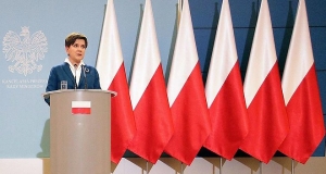 26.11.2015 - En Pologne, le drapeau européen prié d’aller voir ailleurs