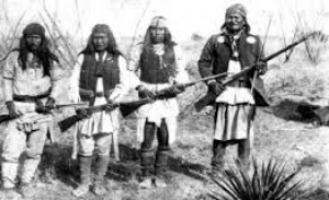 12.12.2014 - USA : le génocide des Amérindiens n'a pas suffi, les Apaches vont être dépouillés de leurs terres pour permettre l'exploitation minière