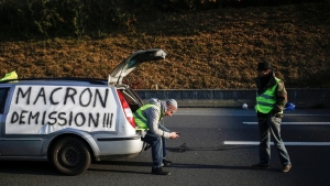 18.11.2018 - France : des «gilets jaunes» poursuivent les blocages ce 18 novembre