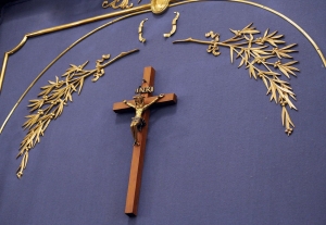 Retrait du crucifix à l’Assemblée nationale: François Legault ouvre la porte