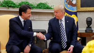 26.08.2018 - Coup de bluff ? Donald Trump propose d'aider l'Italie en rachetant une partie de sa dette
