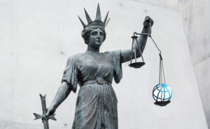 05.08.2016 - Banque mondiale, une zone de non-droit protégée par des juges