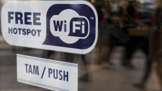 01.08.2015 - Belgique : donner l'accès au wifi ne donne pas le droit d'épier ses clients 