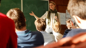22.10.2014 - France : La banalisation du sexe à l'école en débat