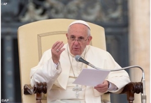 04.09.2015 - Face aux tragédies et aux persécutions, nouvel appel du Pape pour la paix