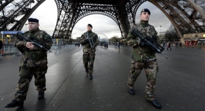 10.11.2015 - En France, les terroristes bientôt abattus en pleine rue ?