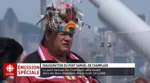 Québec laïc — le pont Samuel-de-Champlain bénit par un aîné amérindien